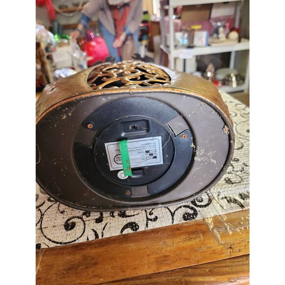 Metal Gourd Candle Holder - Picture 4 of 9